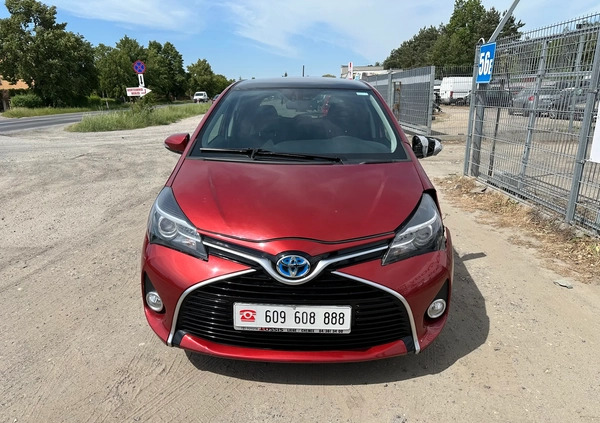 Toyota Yaris cena 37700 przebieg: 52000, rok produkcji 2014 z Turek małe 667